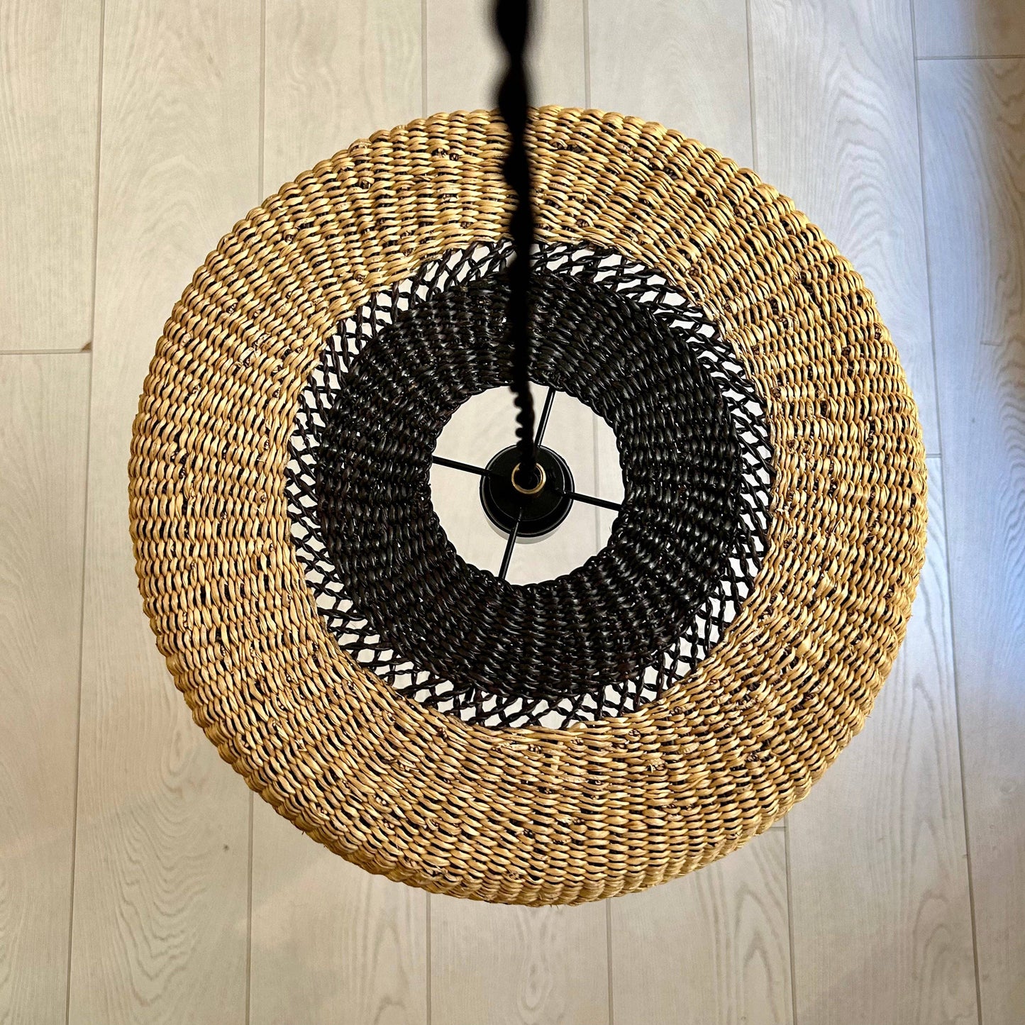 La Suspension Shadow Les Choses qu'on Aime top Shot