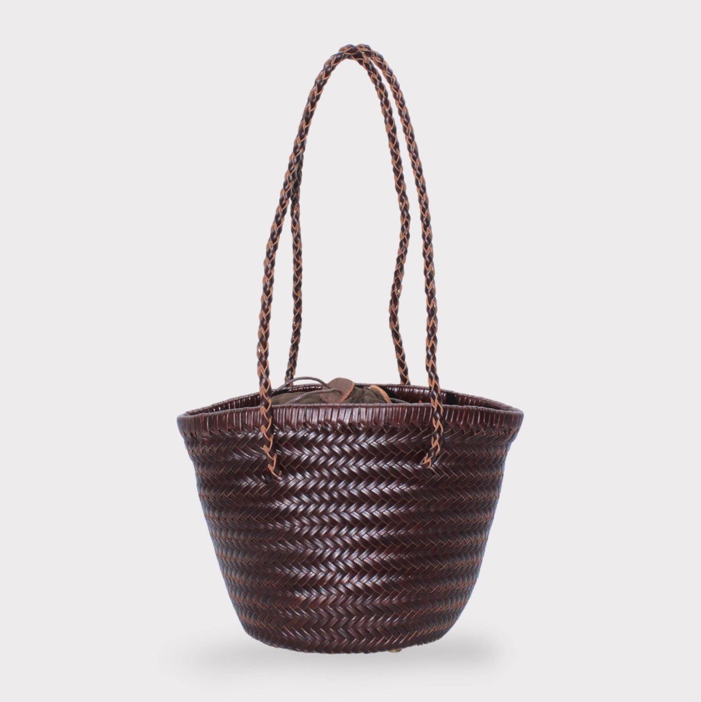 Carmel- Sac seau en cuir véritable tissé à la main
