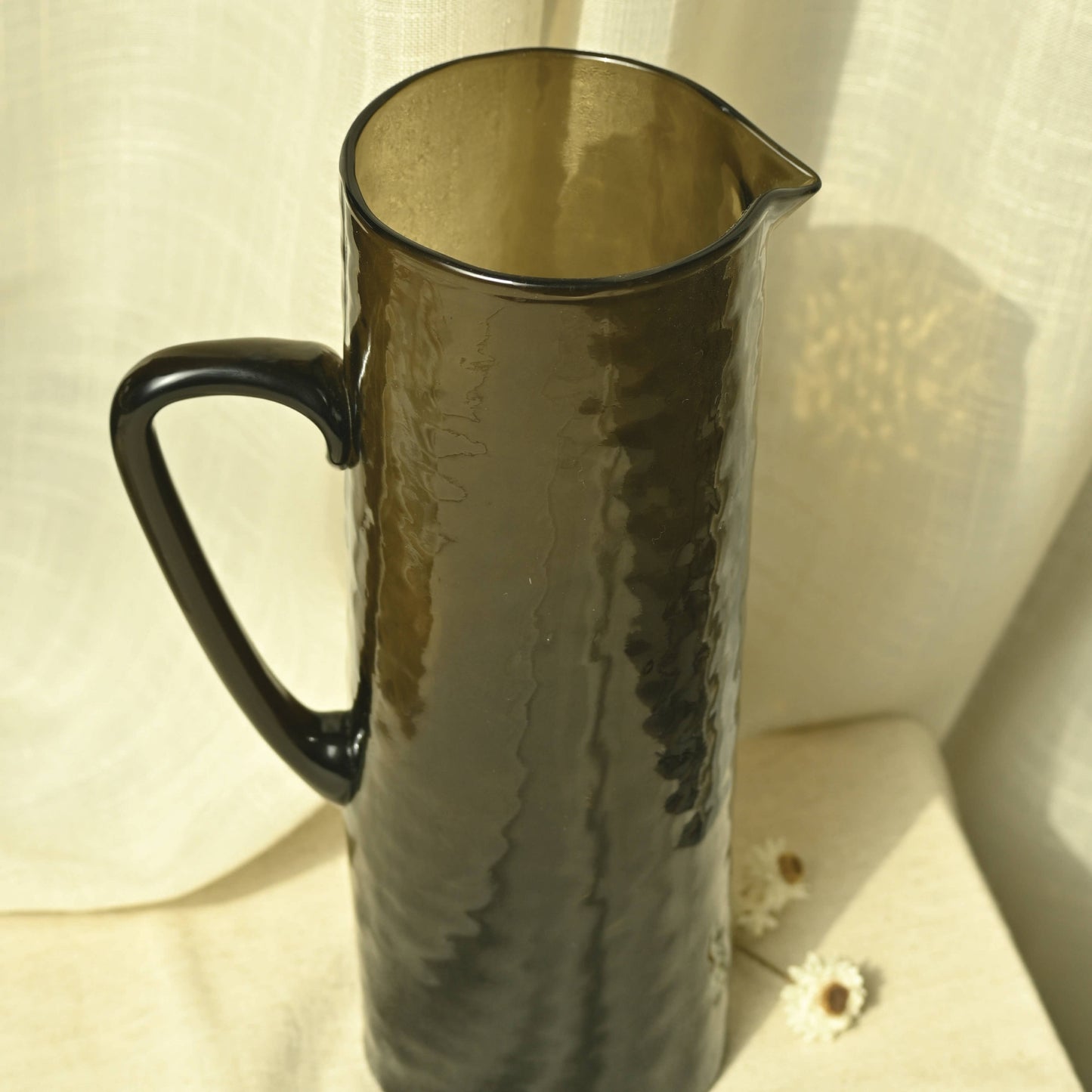 Le Pichet en Verre Martelé en transparence Les Choses qu'on Aime