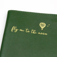 Load image into Gallery viewer, L'Étui pour Passeport Fly me to the Moon