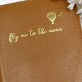 Load image into Gallery viewer, L'Étui pour Passeport Fly me to the Moon