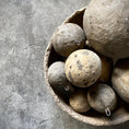 Cargar la imagen en la vista de la galería, Les Boules en papier maché Les Choses qu'on Aime