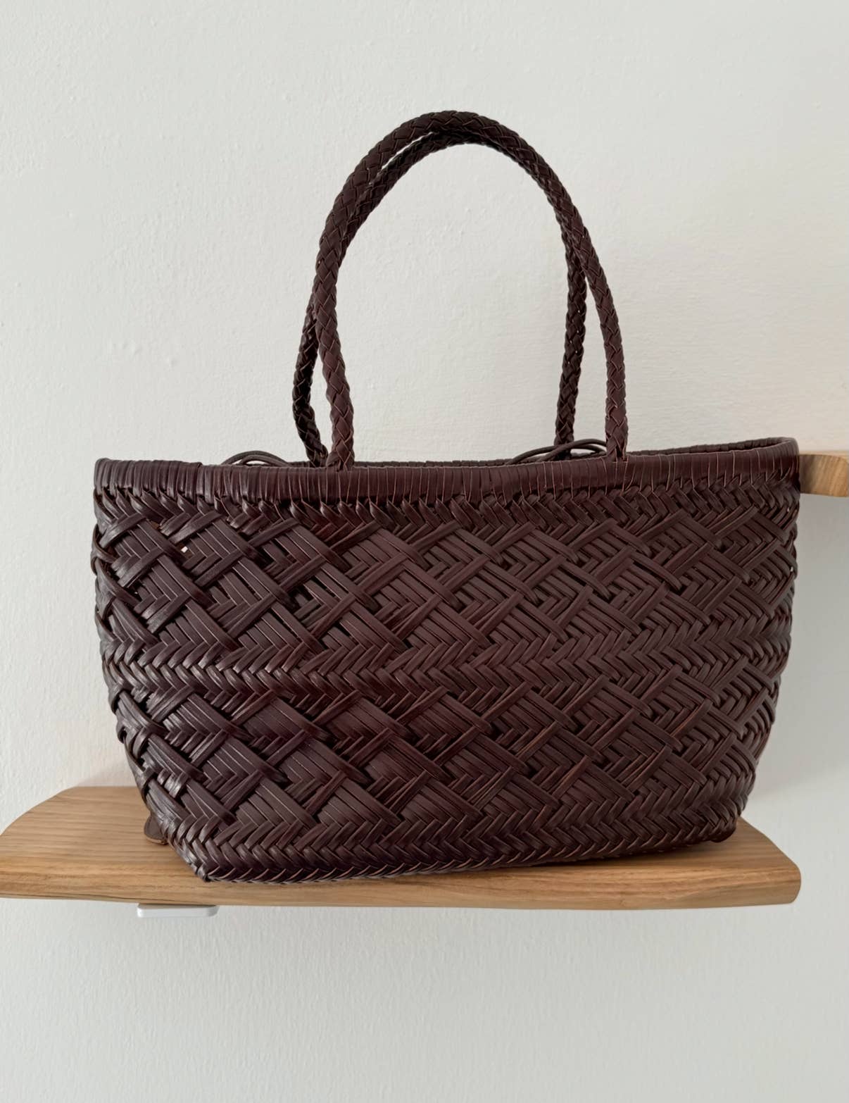 Suri - Sac cabas à bandoulière en tissage chevron