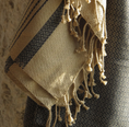 Load image into Gallery viewer, La Fouta Sand Cendre Les Choses qu'on Aime détail
