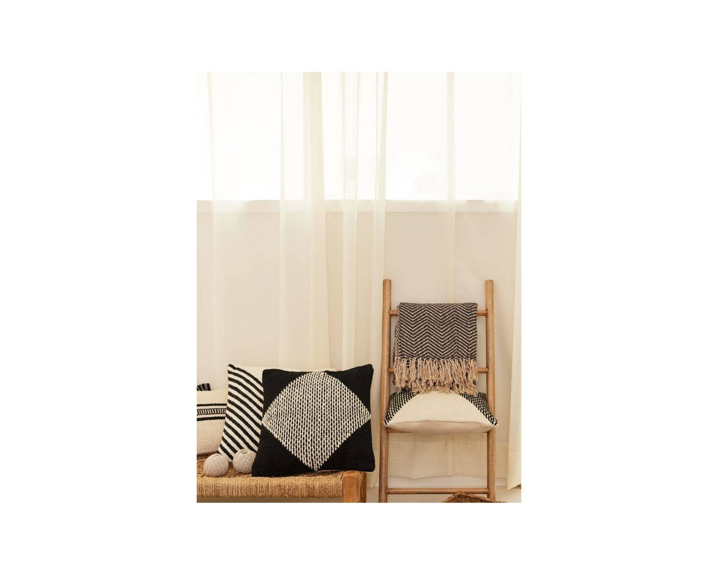 Le Coussin Losange Noir et Blanc Les Choses qu'on Aime