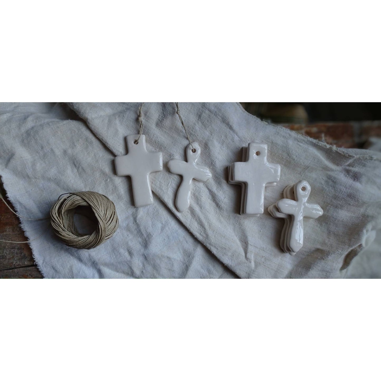 Les Croix Blanches en Céramique