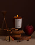 Cargar la imagen en la vista de la galería, La bougie Apple Cider Les Choses qu'on Aime