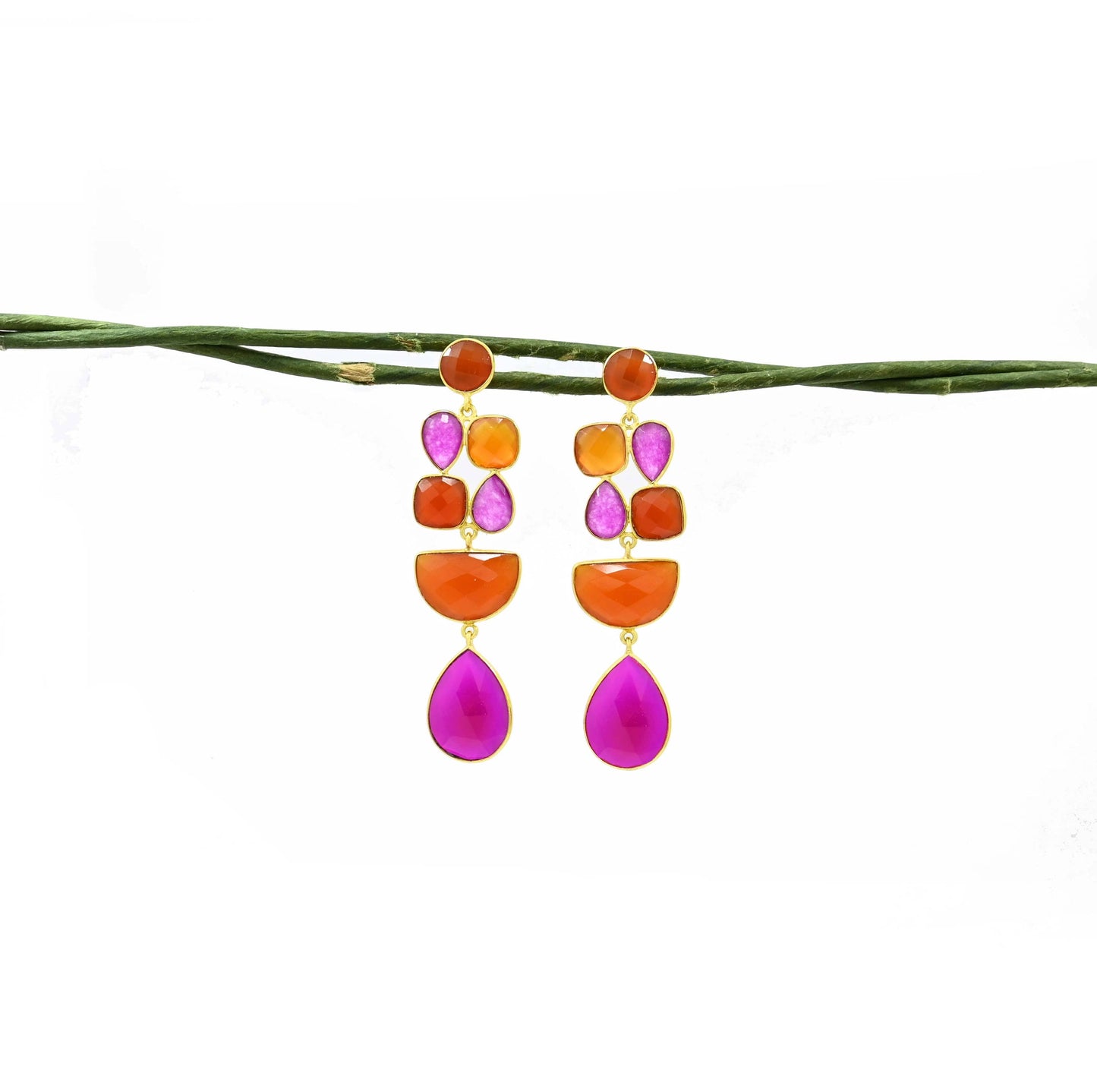 Boucle d'oreille Cocktail dorée - Onyx rose fuchsia et cornaline