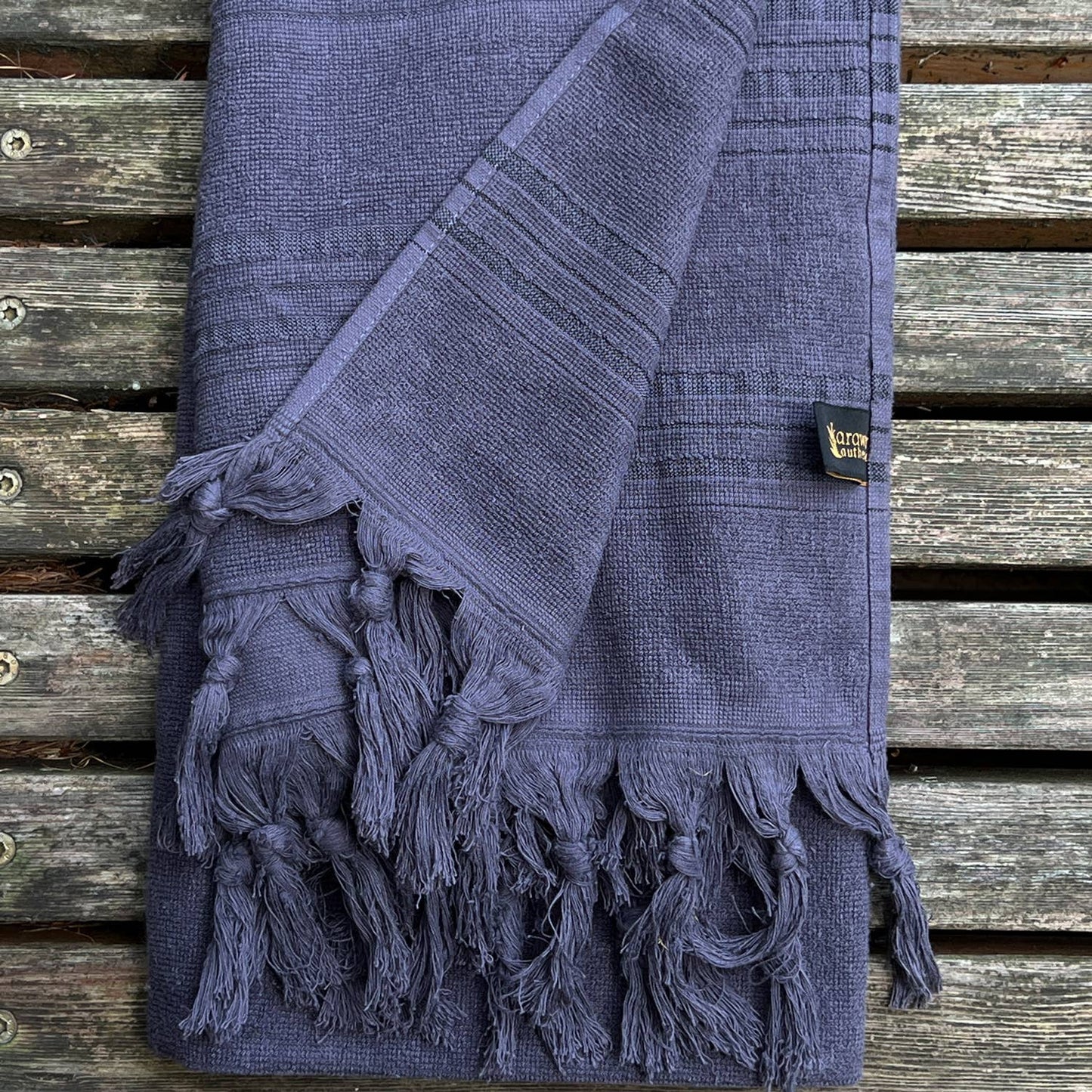 La Fouta Dolce en éponge Gris Profond Les Choses qu'on Aime pliée