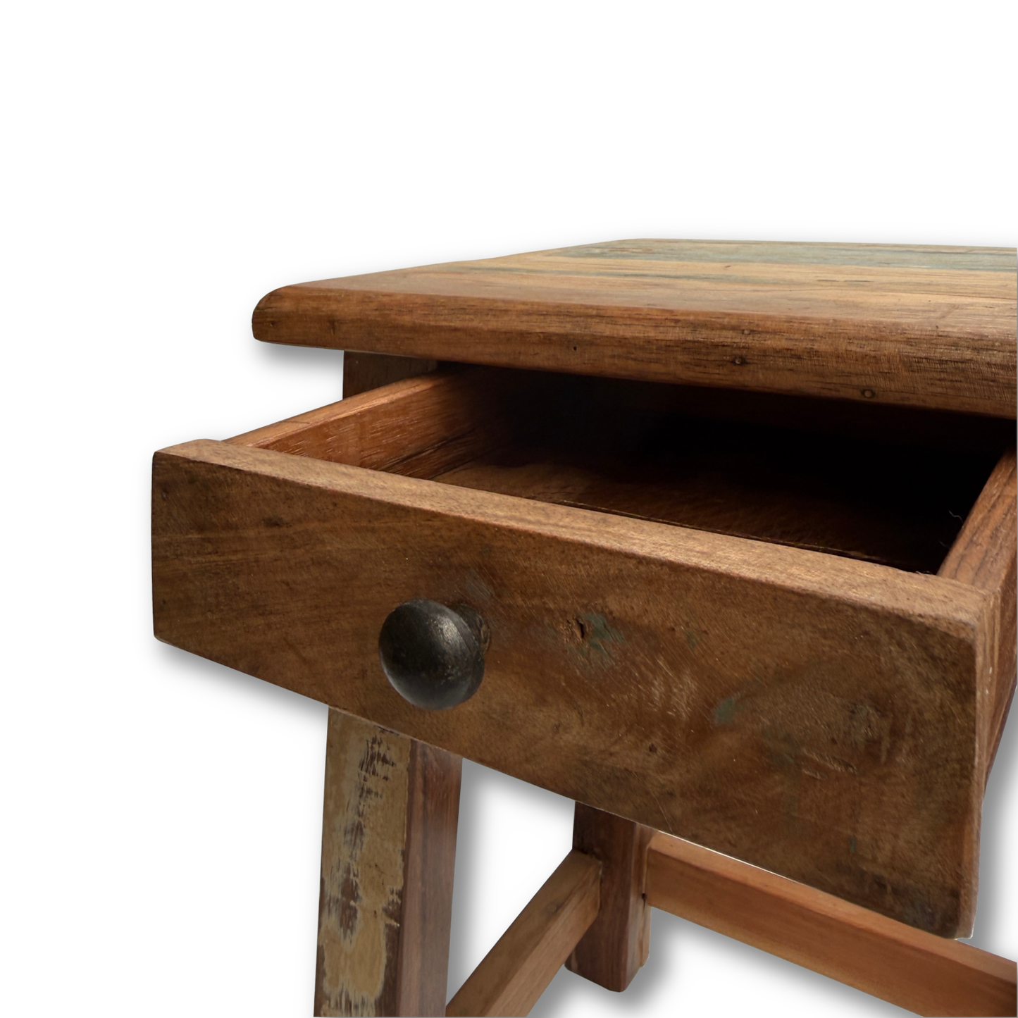 Le Tabouret en bois recyclé avec tiroir ouvert détail Les Choses qu'on Aime
