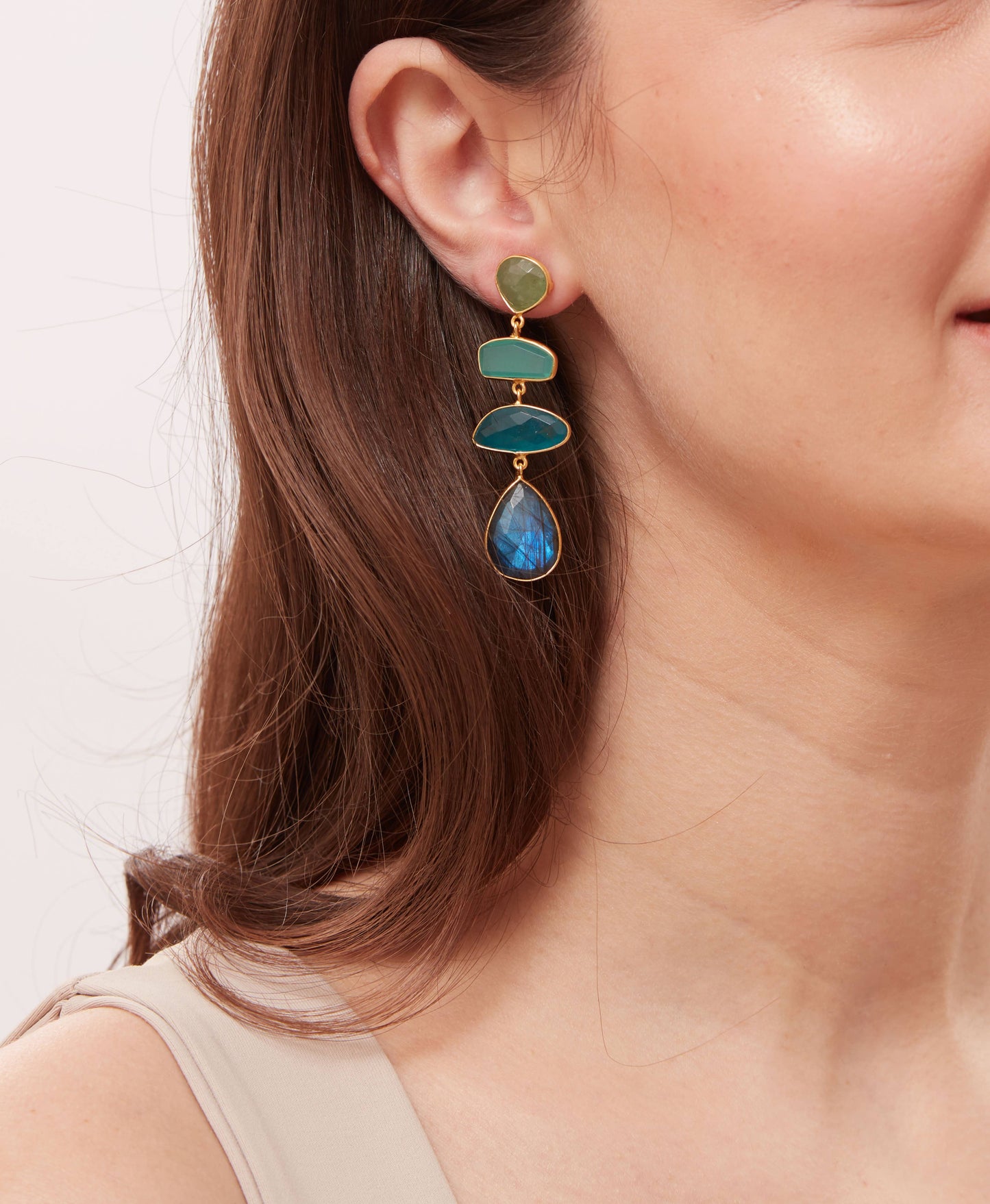 Boucle d'oreille longue géométrique - Labradorite, jade bleu et aventurine