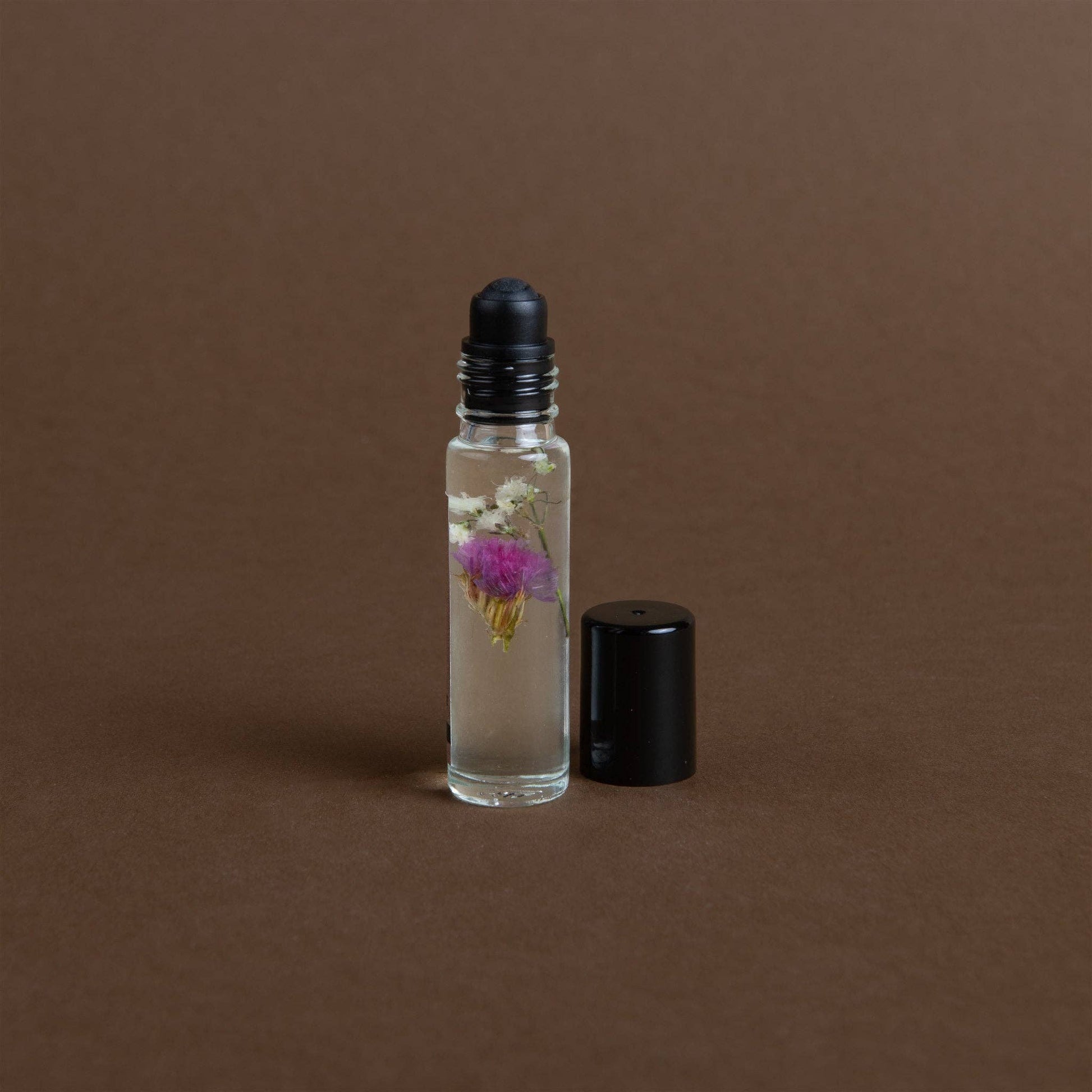 Le Roll On d'Huile Parfumée Bio aux Fleurs Sauvages Les Choses qu'on Aime