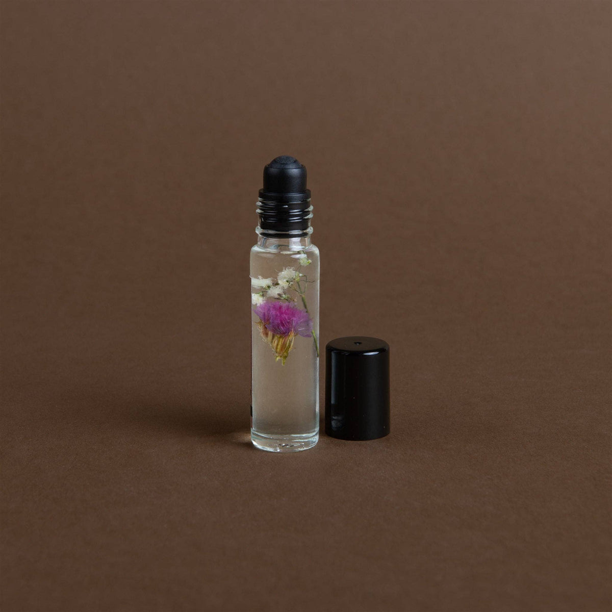 Le Roll On d'Huile Parfumée Bio aux Fleurs Sauvages Les Choses qu'on Aime