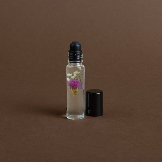 Le Roll On d'Huile Parfumée Bio aux Fleurs Sauvages Les Choses qu'on Aime