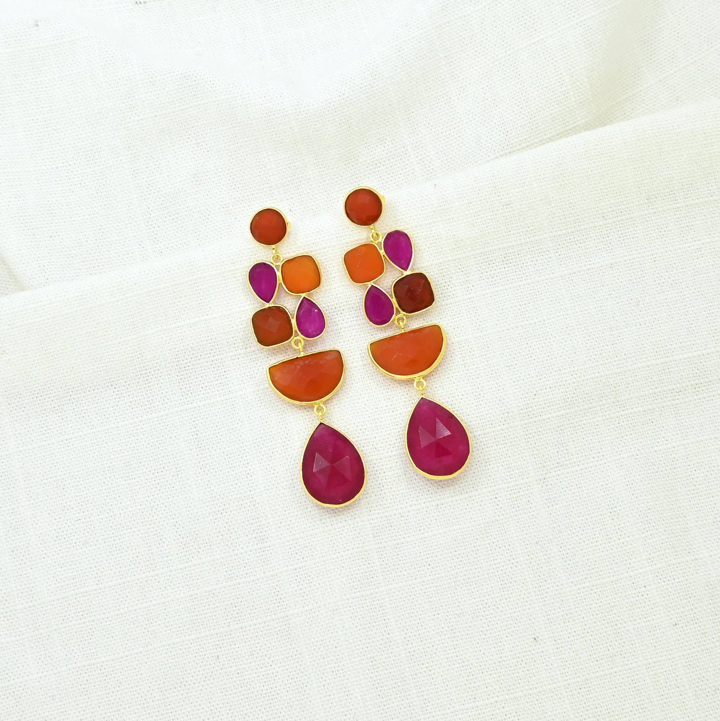 Boucle d'oreille Cocktail dorée - Onyx rose fuchsia et cornaline
