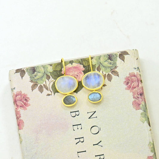 Boucles d'oreilles Primrose plaquées or - Pierre de lune et Labradorite