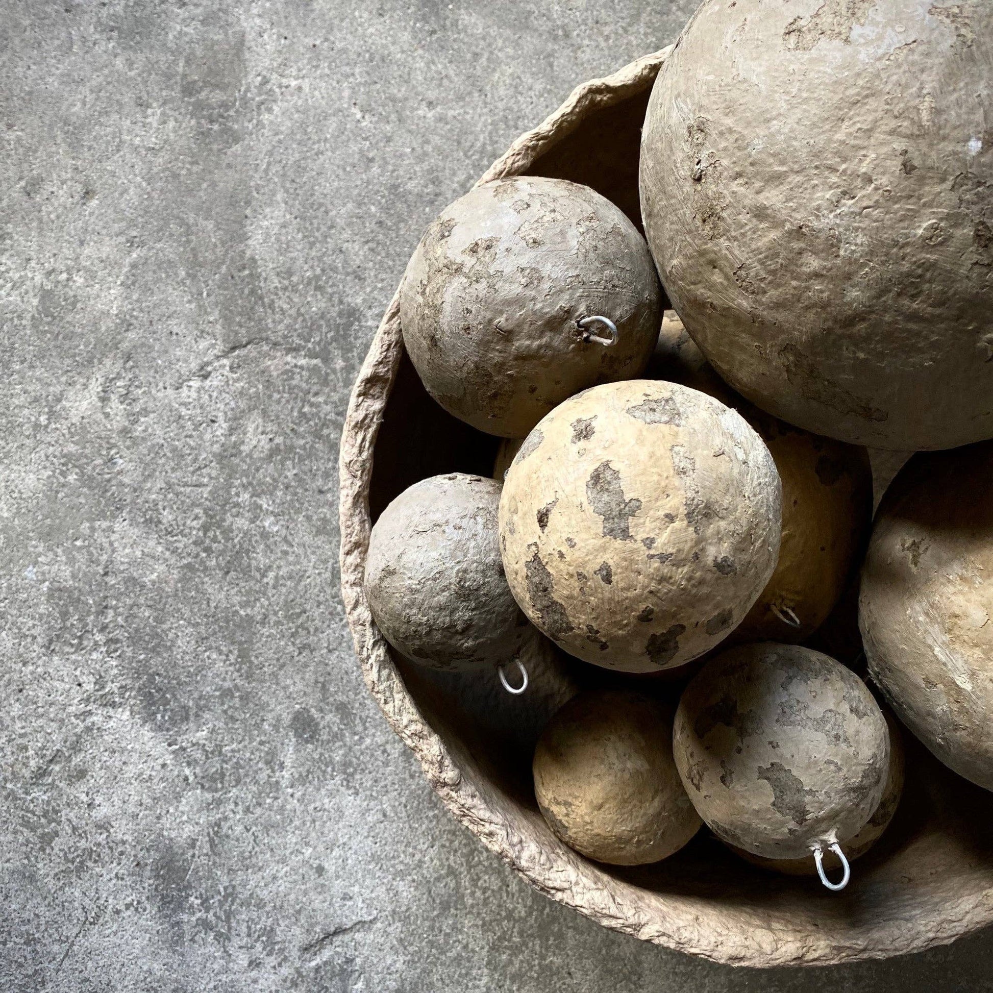 Les Boules en papier maché Les Choses qu'on Aime