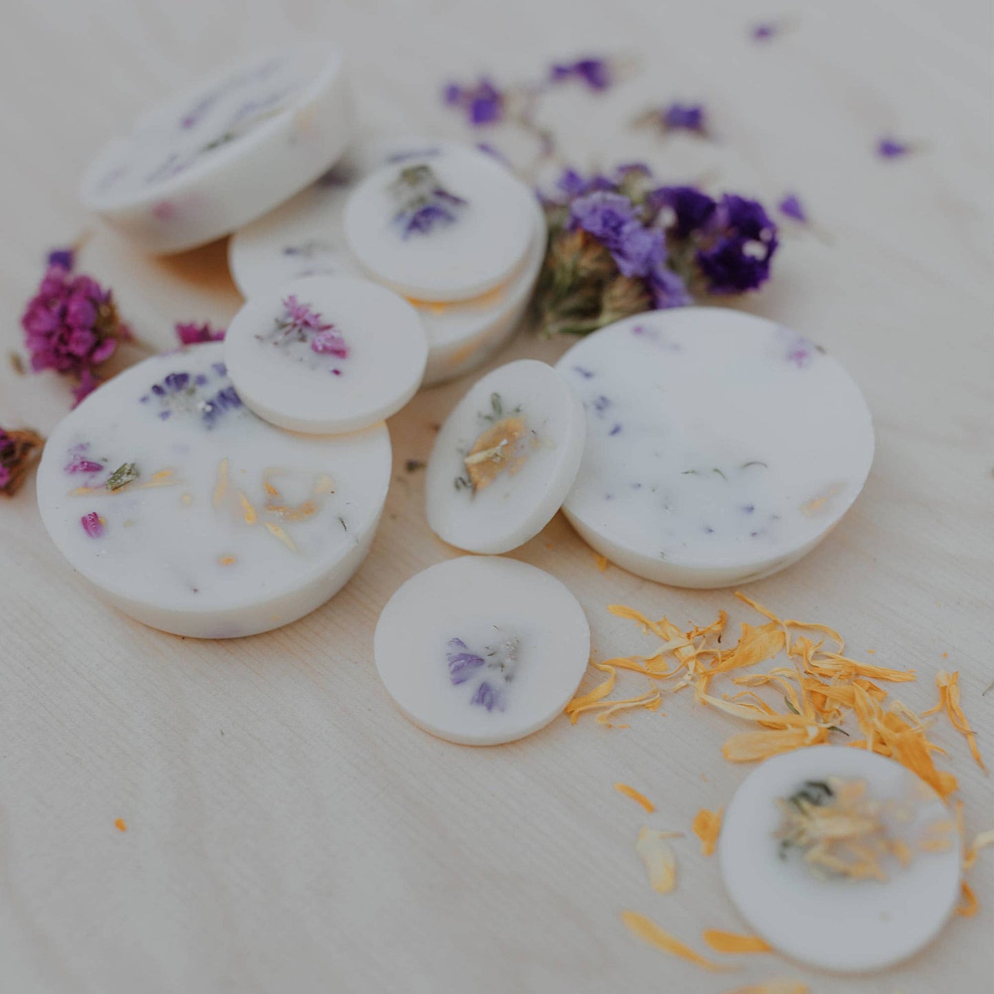 Rondes de cire de soja parfumées aux fleurs sauvages