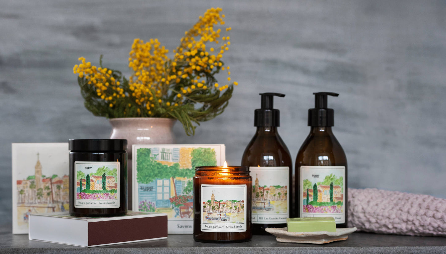 Bougie parfumée moyenne à la cire de soja « La Mer » (ambre)