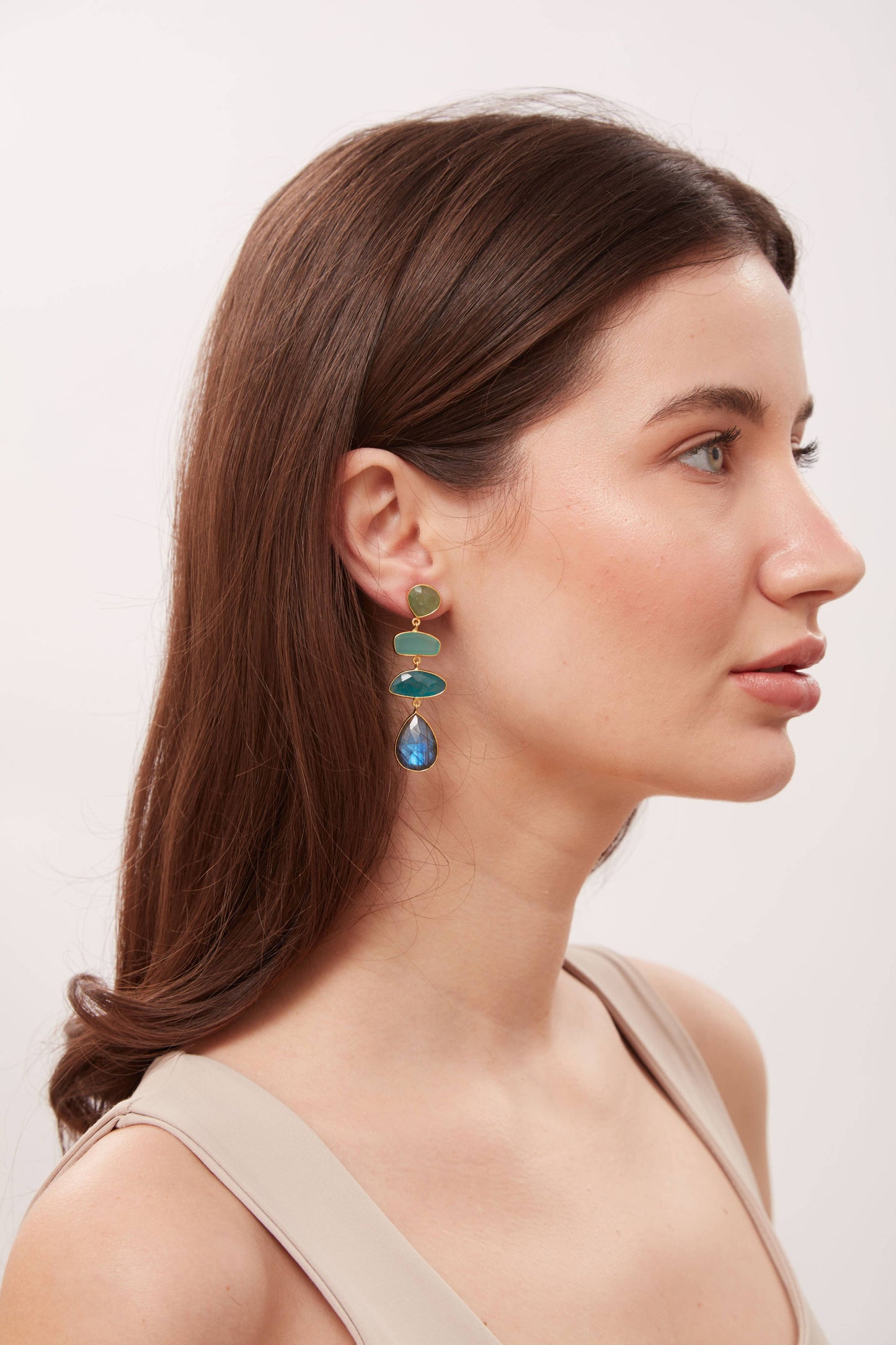 Boucle d'oreille longue géométrique - Labradorite, jade bleu et aventurine