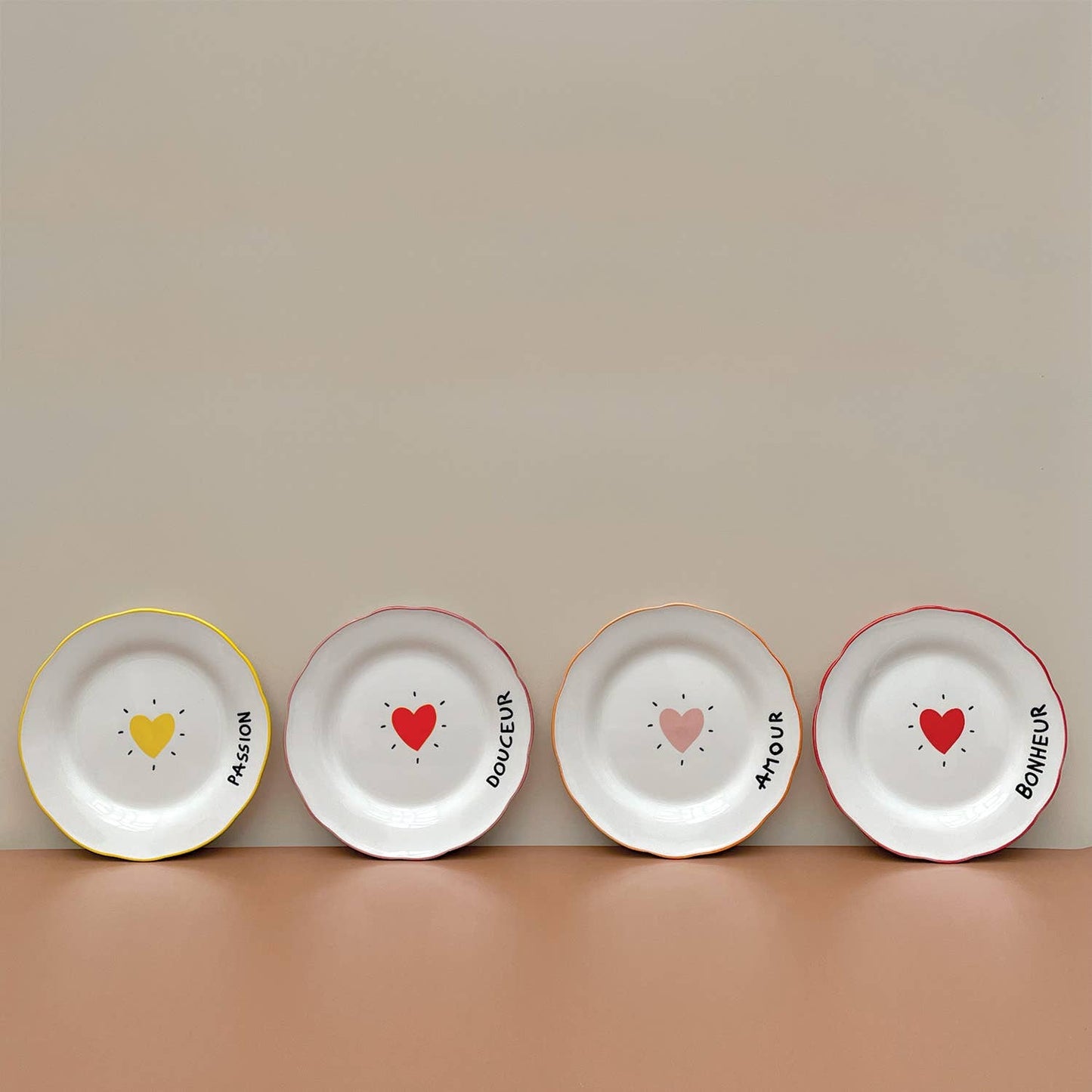 Set de 4 assiettes dessert amour cœur D19cm