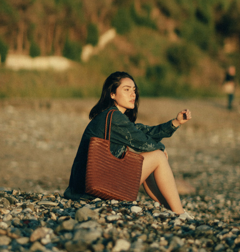 Sac cabas tissé artisanal en cuir caramel - Sook Stainable