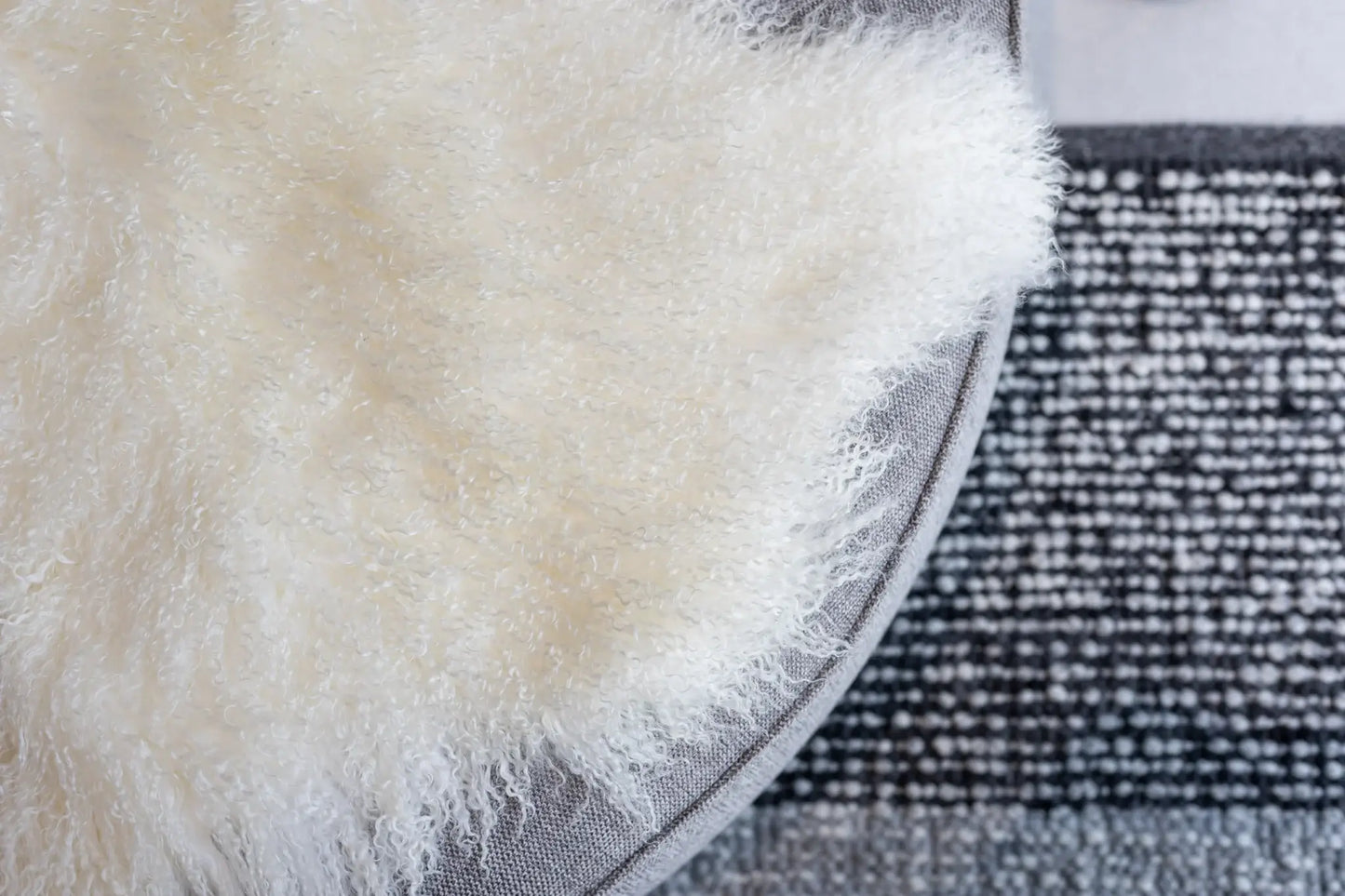 Tapis en peau de mouton bouclée tibétaine | 14 styles teints | env. 100 cm: Mint