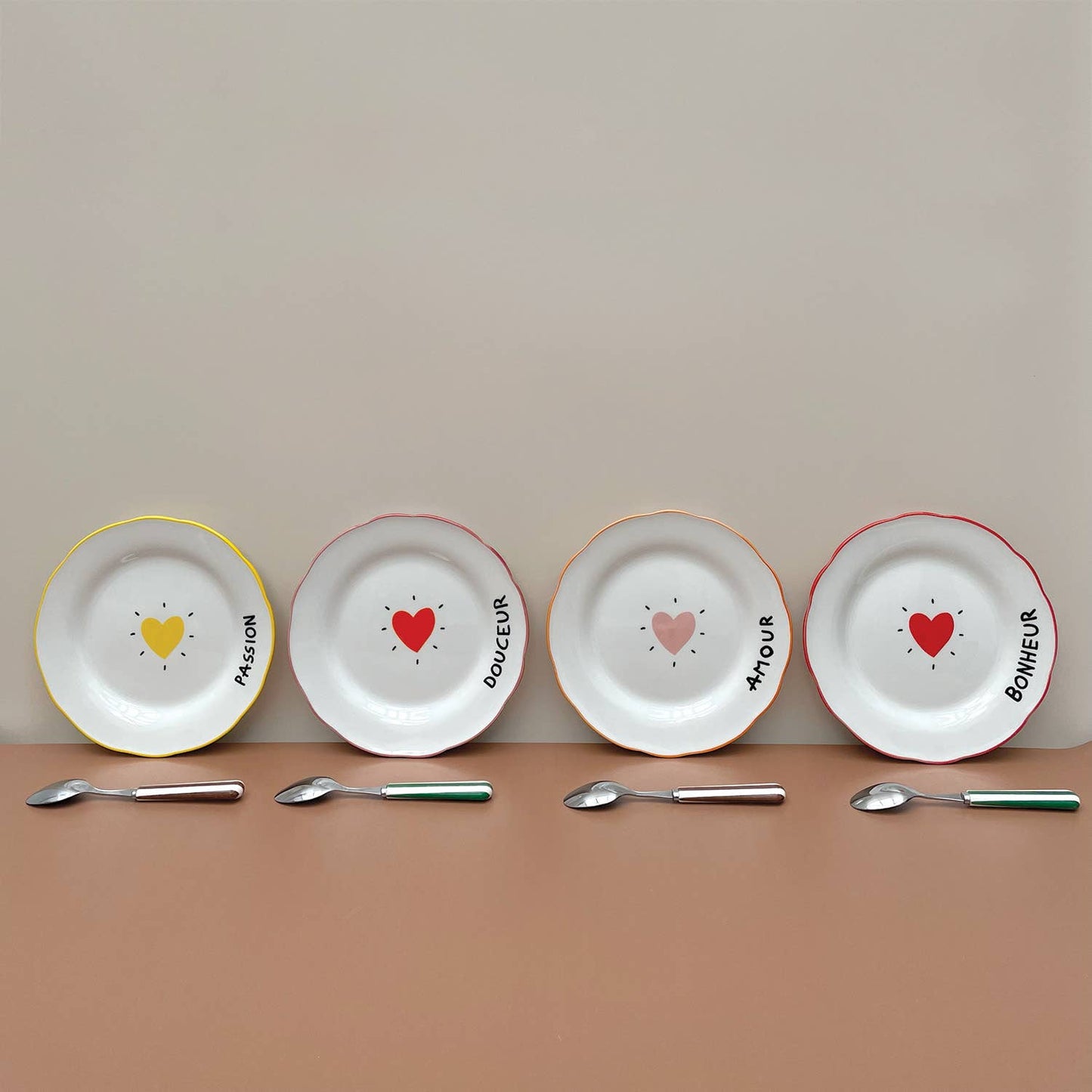 Set de 4 assiettes dessert amour cœur D19cm